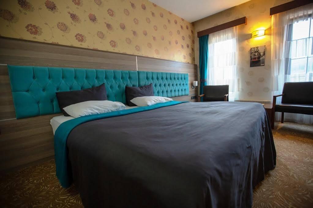 Highway Otel Elmalık Eksteriør bilde