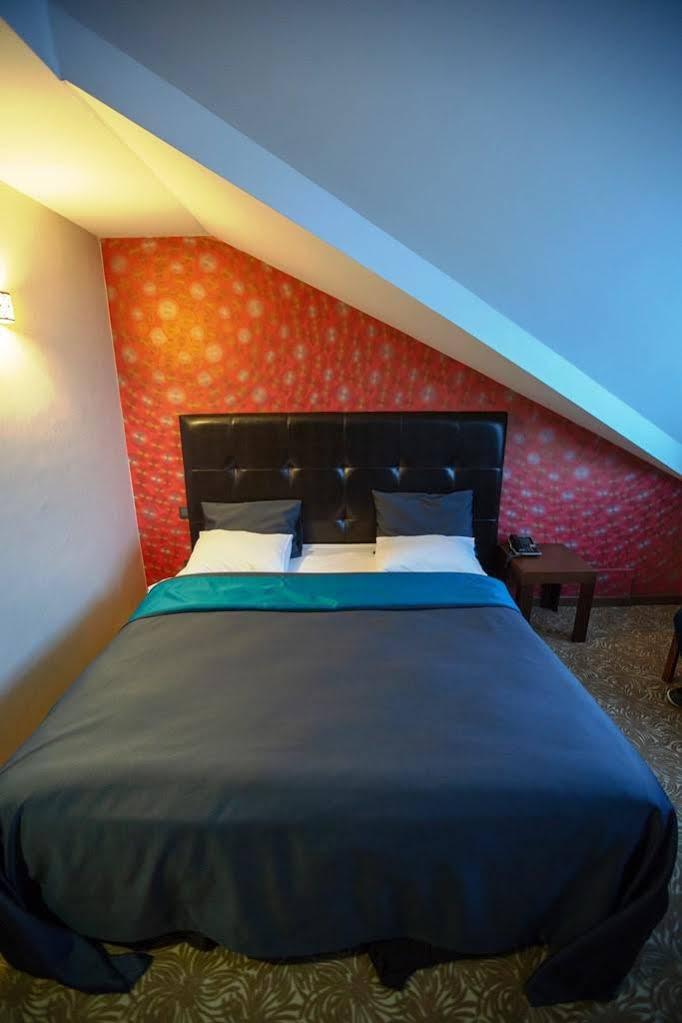 Highway Otel Elmalık Eksteriør bilde