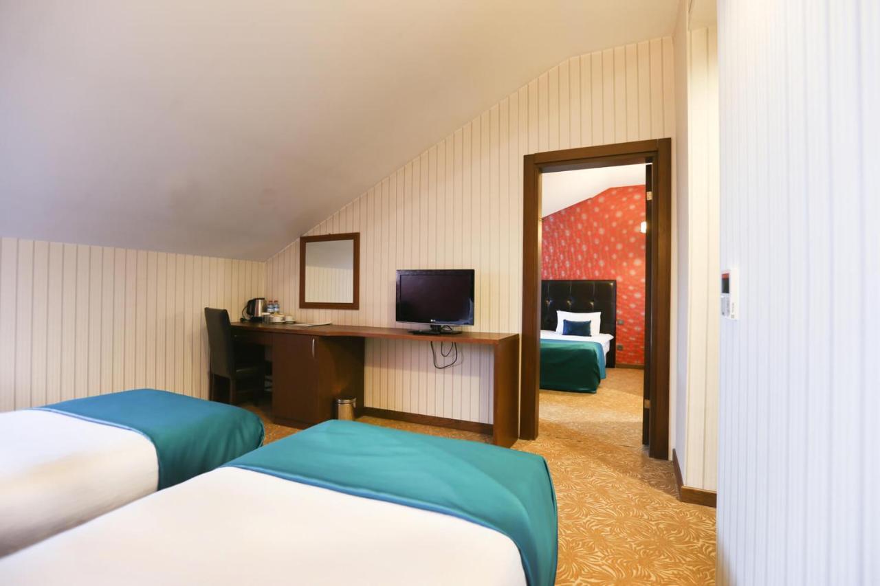 Highway Otel Elmalık Eksteriør bilde